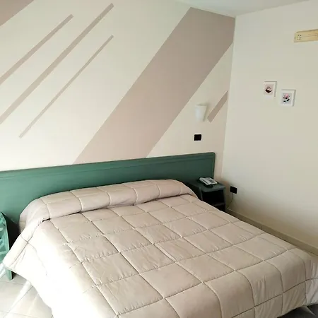 Hotel Apulia 3*