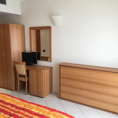 Hotel Apulia 3*